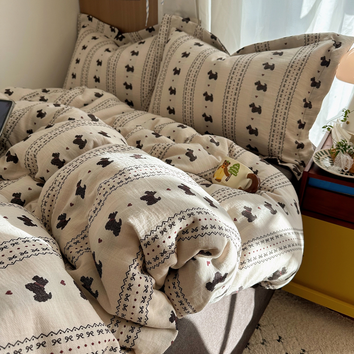 91家纺网 家纺一手货源 找家纺 萝莉家纺 2026新款全棉纯棉色织双层纱提花四件套 爱心狗