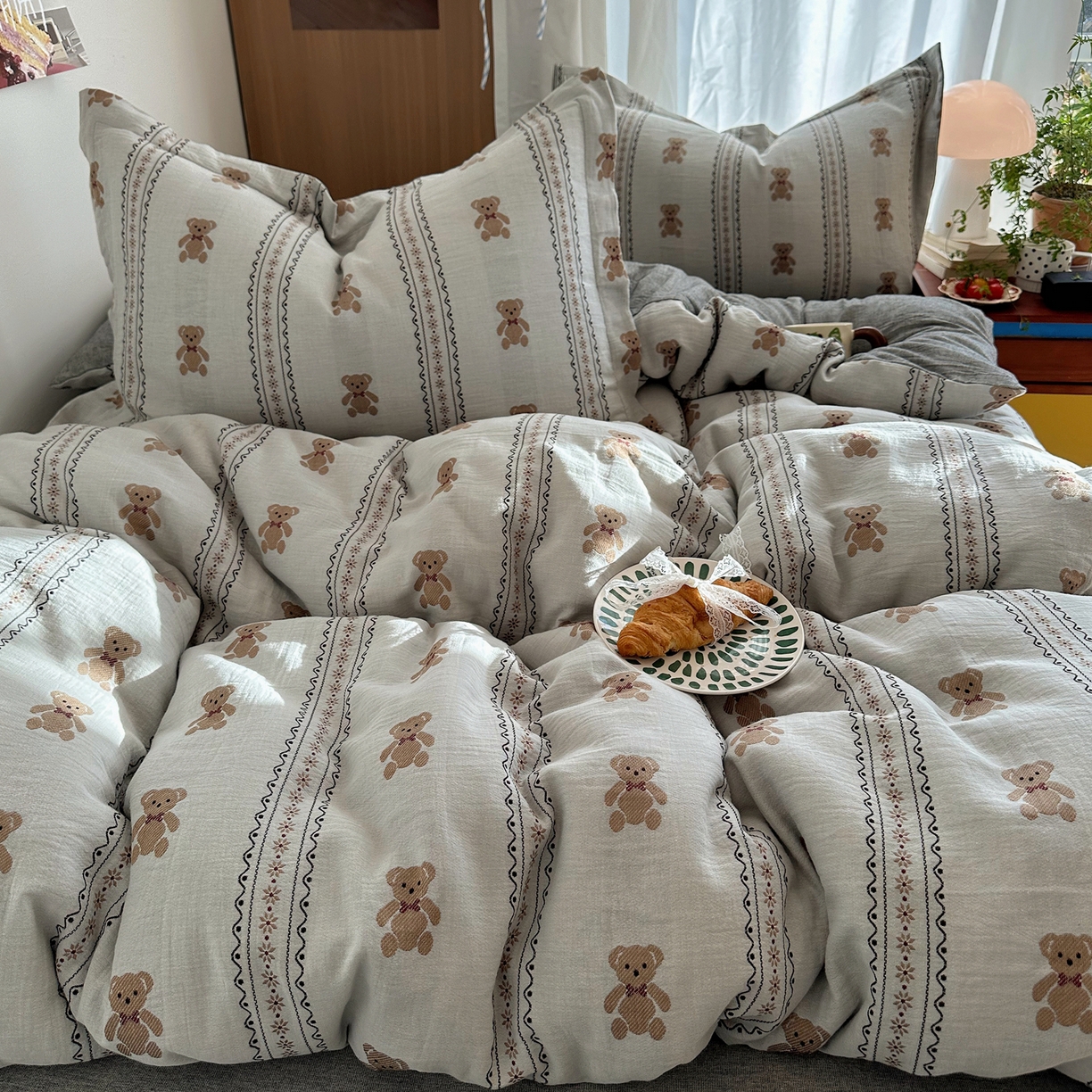 91家纺网 家纺一手货源 找家纺 萝莉家纺 2026新款全棉纯棉色织双层纱提花四件套 布偶熊