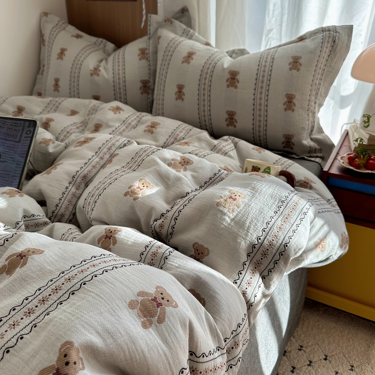 91家纺网 家纺一手货源 找家纺 萝莉家纺 2026新款全棉纯棉色织双层纱提花四件套 布偶熊