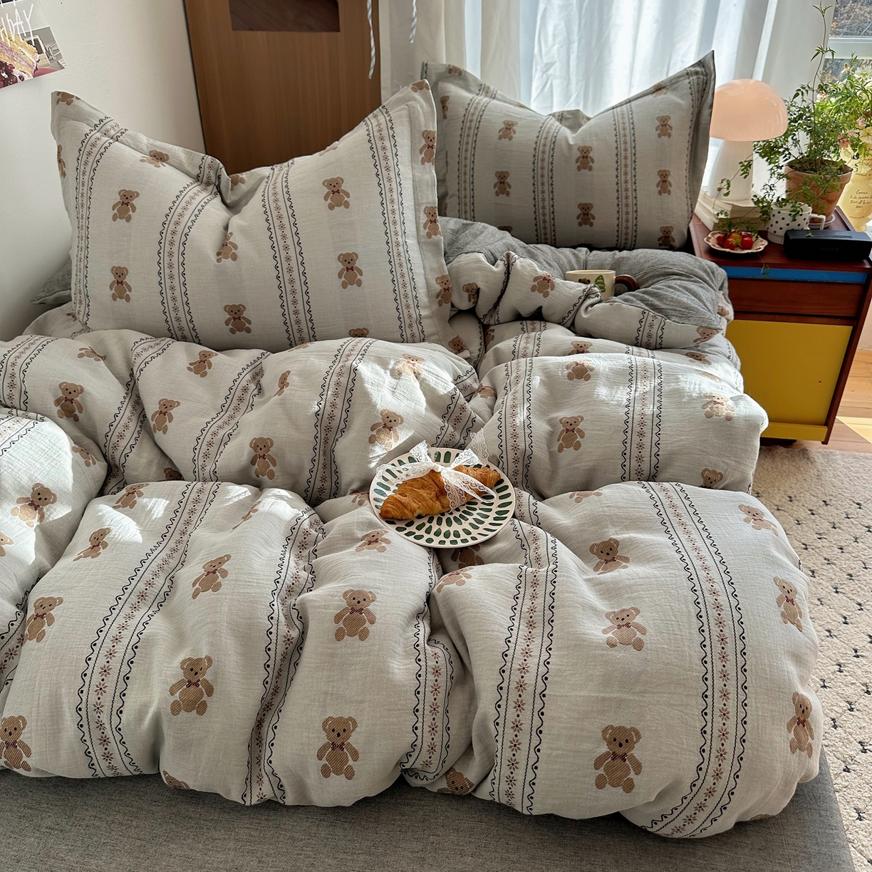 91家纺网 家纺一手货源 找家纺 萝莉家纺 2026新款全棉纯棉色织双层纱提花四件套 布偶熊