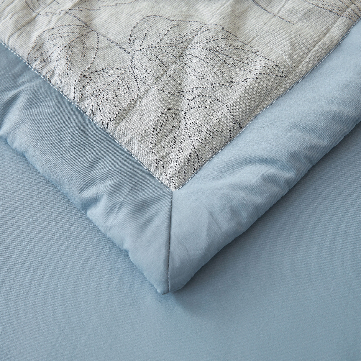 91家纺网 家纺一手货源 找家纺 乐家毛巾被（工厂自产自销） 2026新款全棉色织三层提花夏季大豆纤维被 绮华