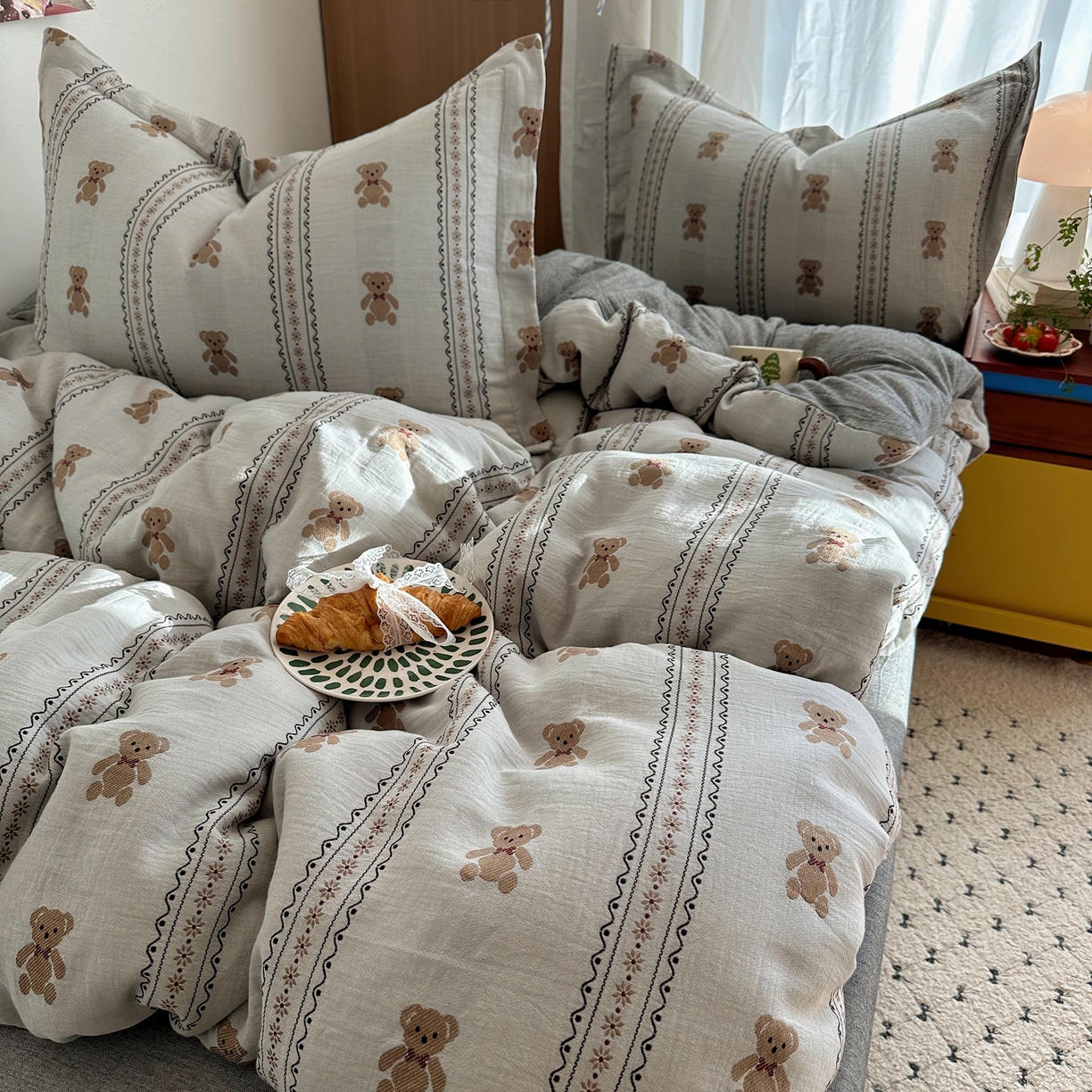 91家纺网 家纺一手货源 找家纺 萝莉家纺 2026新款全棉纯棉色织双层纱提花四件套 布偶熊