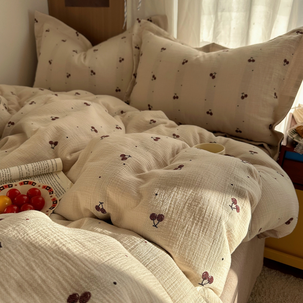 91家纺网 家纺一手货源 找家纺 萝莉家纺 2026新款全棉纯棉色织双层纱提花四件套 点点樱桃