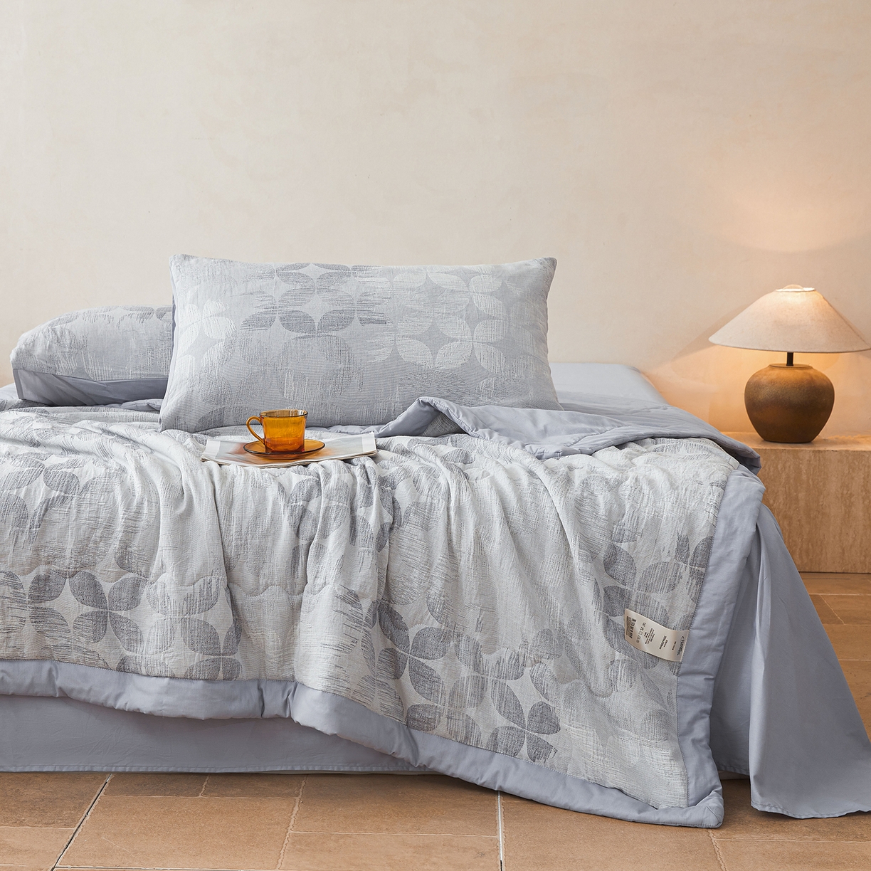 91家纺网 家纺一手货源 找家纺 乐家毛巾被（工厂自产自销） 2026新款全棉色织三层提花夏季大豆纤维被 青枝绿叶