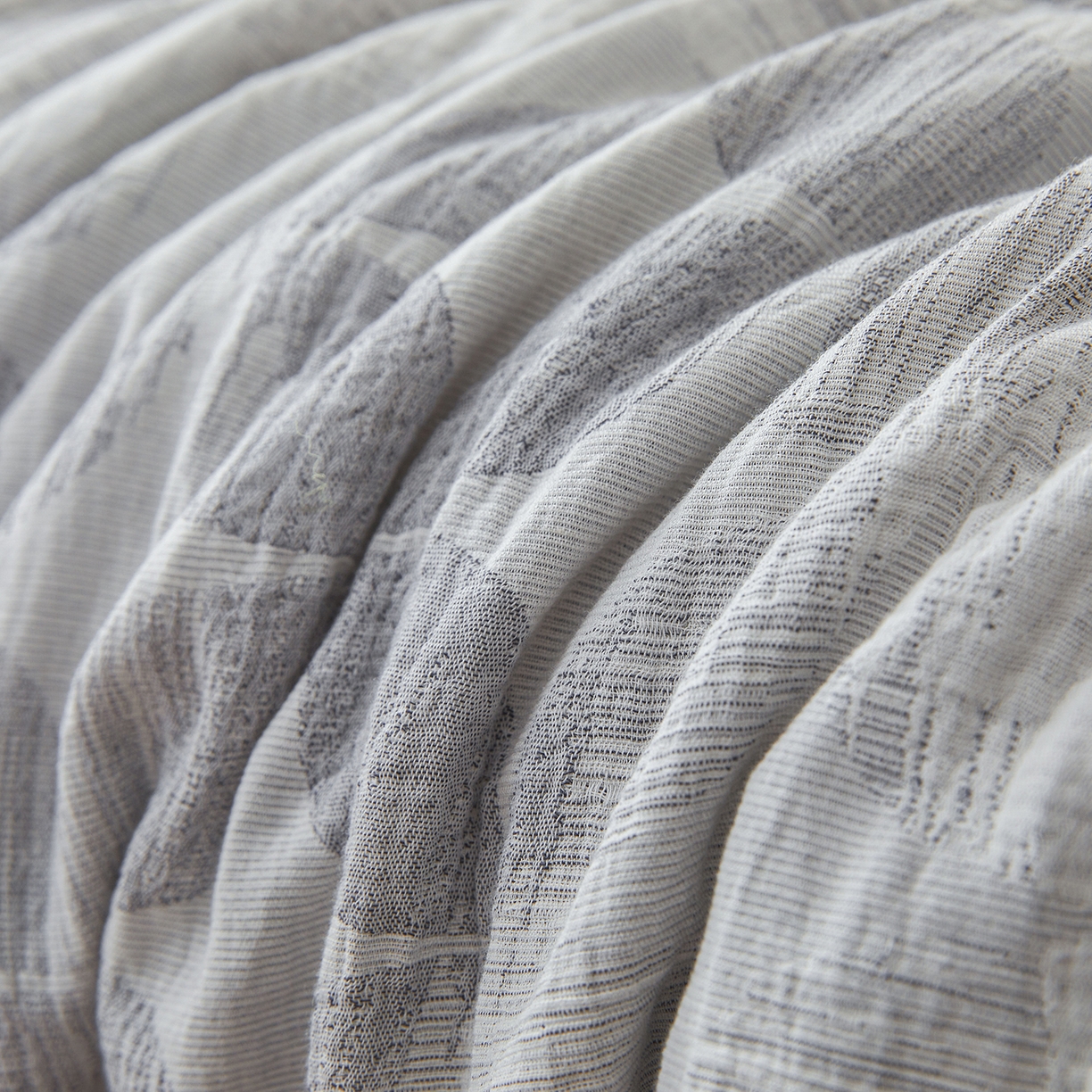 91家纺网 家纺一手货源 找家纺 乐家毛巾被（工厂自产自销） 2026新款全棉色织三层提花夏季大豆纤维被 青枝绿叶