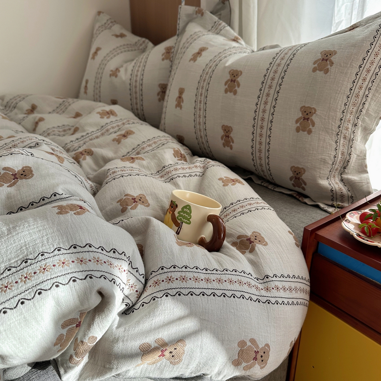 91家纺网 家纺一手货源 找家纺 萝莉家纺 2026新款全棉纯棉色织双层纱提花四件套 布偶熊