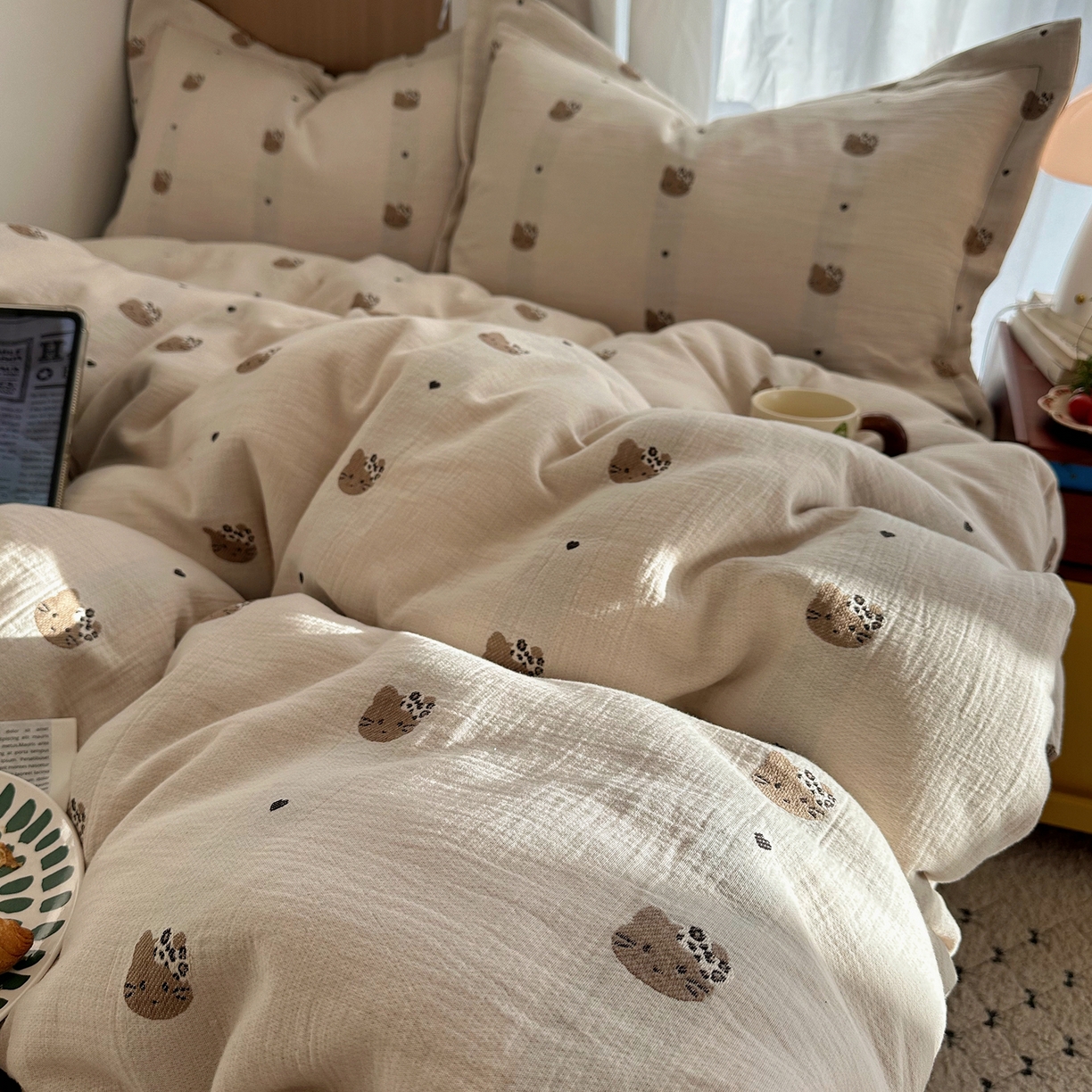 91家纺网 家纺一手货源 找家纺 萝莉家纺 2026新款全棉纯棉色织双层纱提花四件套 豹纹猫