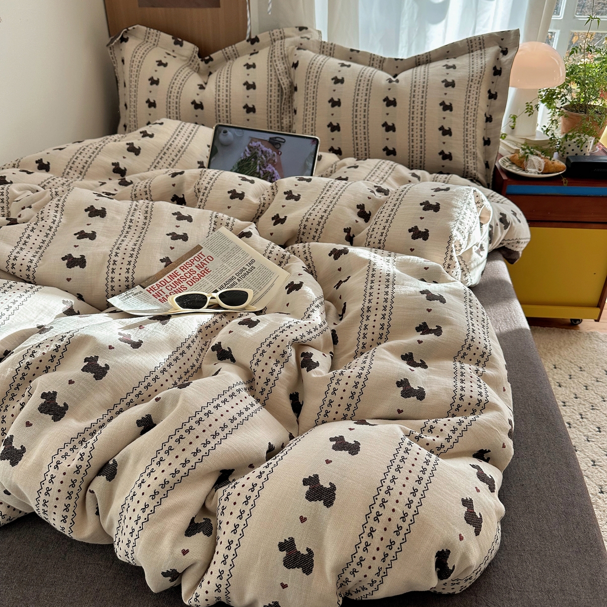 91家纺网 家纺一手货源 找家纺 萝莉家纺 2026新款全棉纯棉色织双层纱提花四件套 爱心狗