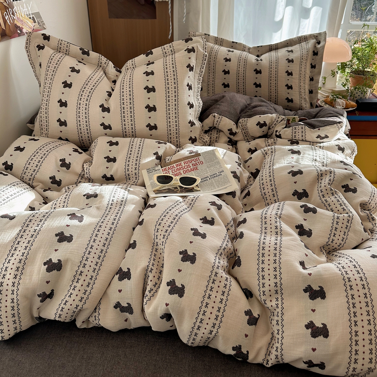 91家纺网 家纺一手货源 找家纺 萝莉家纺 2026新款全棉纯棉色织双层纱提花四件套 爱心狗