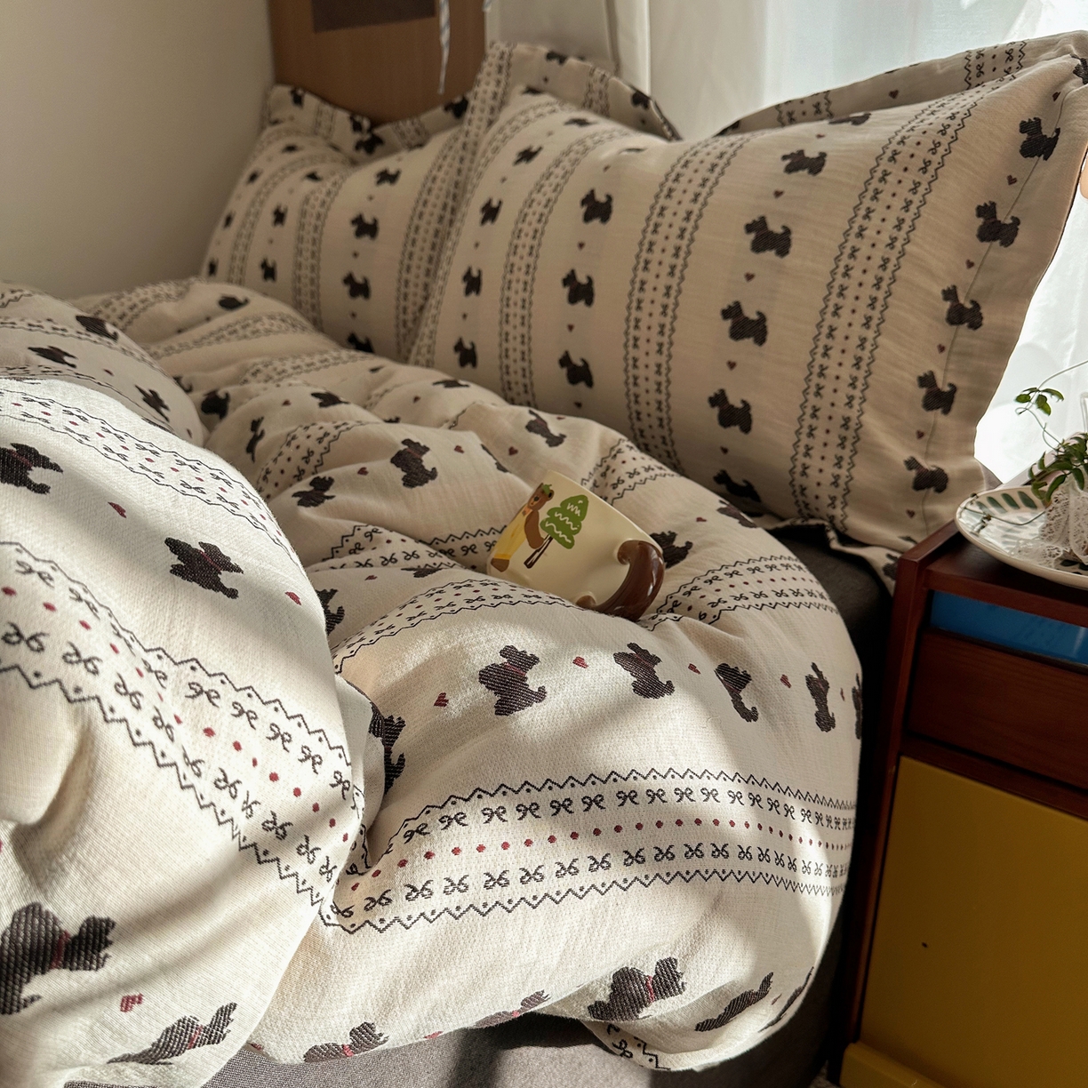 91家纺网 家纺一手货源 找家纺 萝莉家纺 2026新款全棉纯棉色织双层纱提花四件套 爱心狗