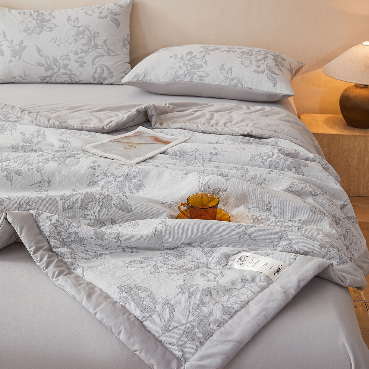 91家纺网 家纺一手货源 找家纺 乐家毛巾被（工厂自产自销） 2026新款全棉色织三层提花夏季大豆纤维被 柔枝