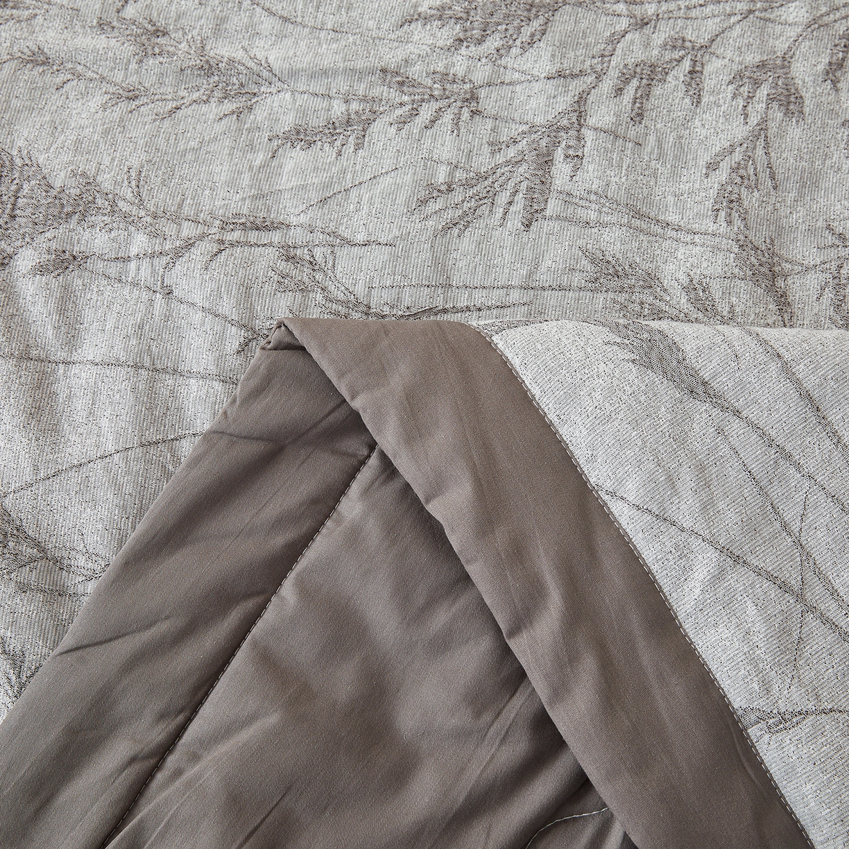 91家纺网 家纺一手货源 找家纺 乐家毛巾被（工厂自产自销） 2026新款全棉色织三层提花夏季大豆纤维被 疏影