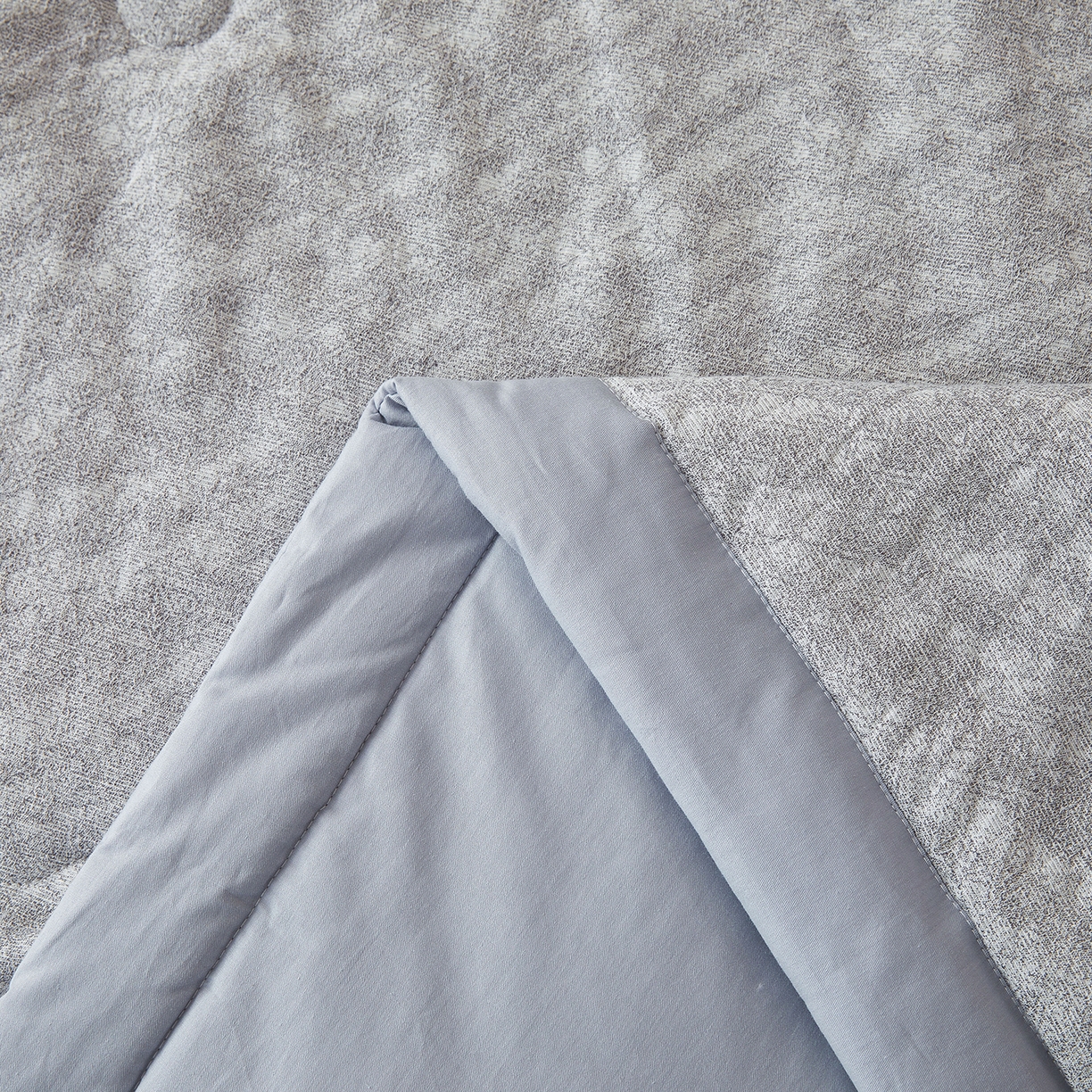 91家纺网 家纺一手货源 找家纺 乐家毛巾被（工厂自产自销） 2026新款全棉色织三层提花夏季大豆纤维被 素影繁花