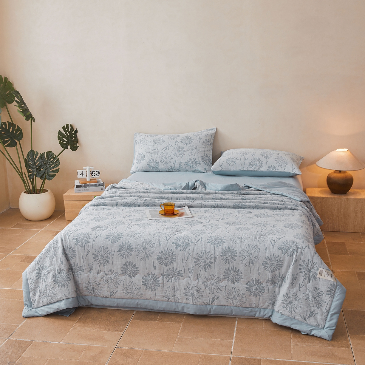 91家纺网 家纺一手货源 找家纺 乐家毛巾被（工厂自产自销） 2026新款全棉色织三层提花夏季大豆纤维被 小雏菊