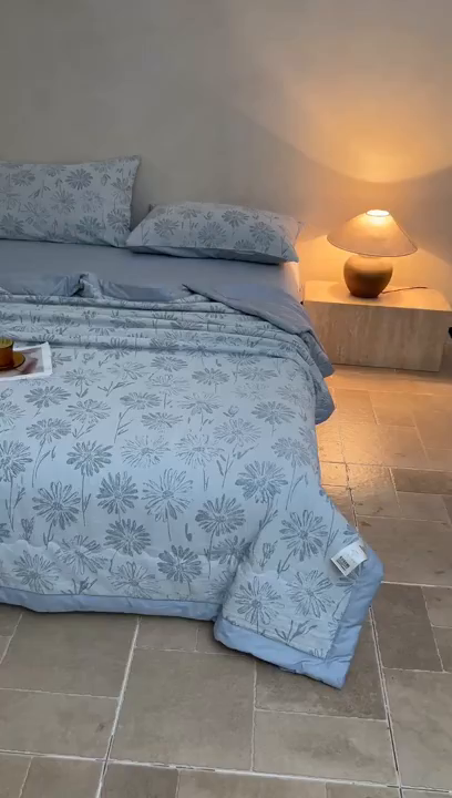 91家纺网 家纺一手货源 找家纺 乐家毛巾被（工厂自产自销） 2026新款全棉色织三层提花夏季大豆纤维被 小雏菊