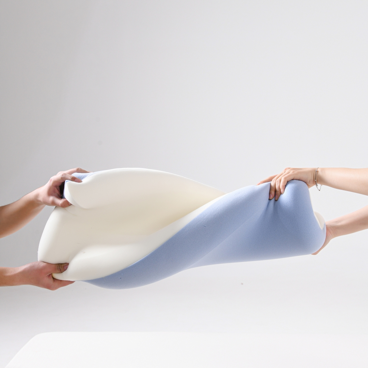 91家纺网 家纺一手货源 找家纺 （总）优芯选 2026新款零压力记忆枕某朵同款酒店记忆棉枕芯深睡眠云朵双芯蓝白Pro零压记忆棉枕头