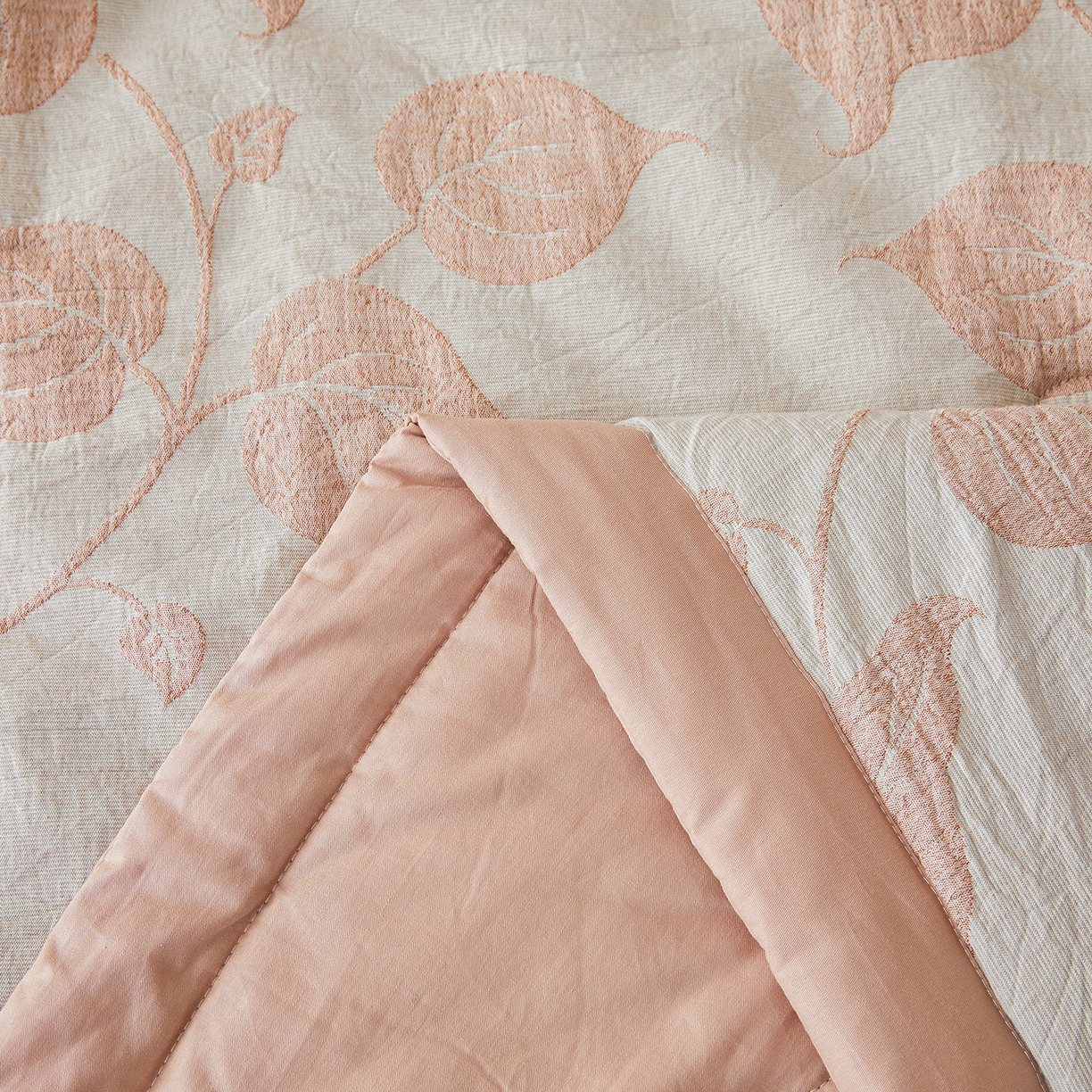 91家纺网 家纺一手货源 找家纺 乐家毛巾被（工厂自产自销） 2026新款全棉色织三层提花夏季大豆纤维被 枝繁叶茂