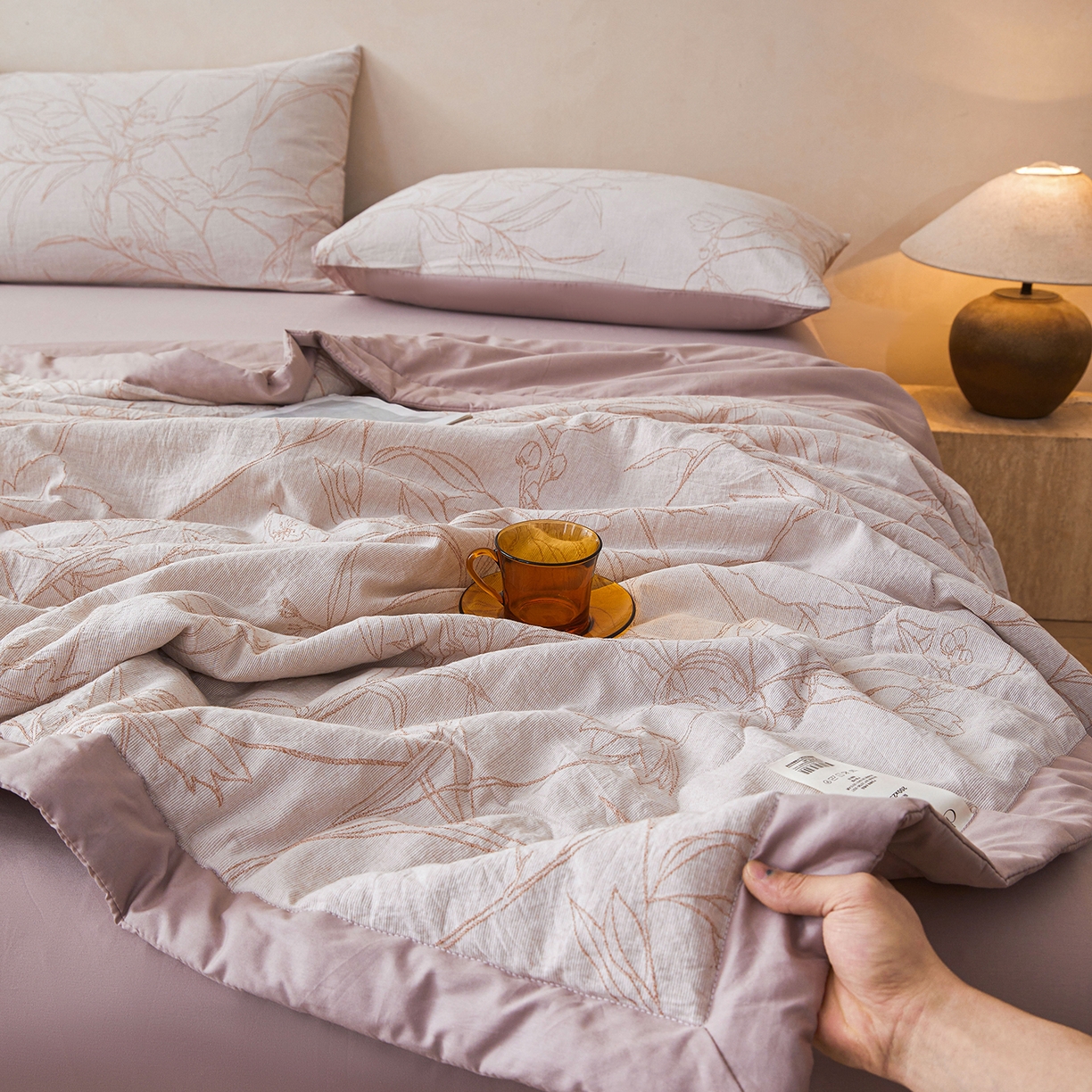 91家纺网 家纺一手货源 找家纺 乐家毛巾被（工厂自产自销） 2026新款全棉色织三层提花夏季大豆纤维被 枝间花语