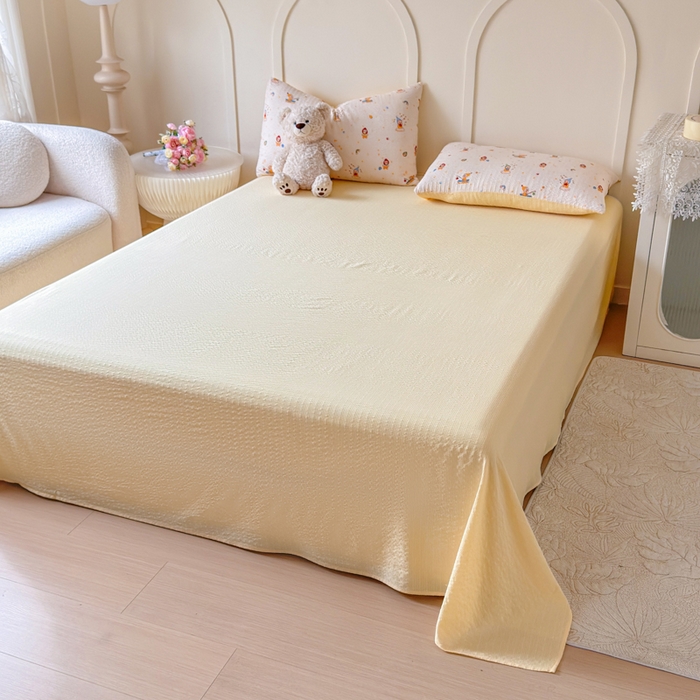 91家纺网 家纺一手货源 找家纺 （总）梦舒阳 2026新款泡芙棉夏被花边款泡芙纱夏凉被四件套空调被带小熊吊牌