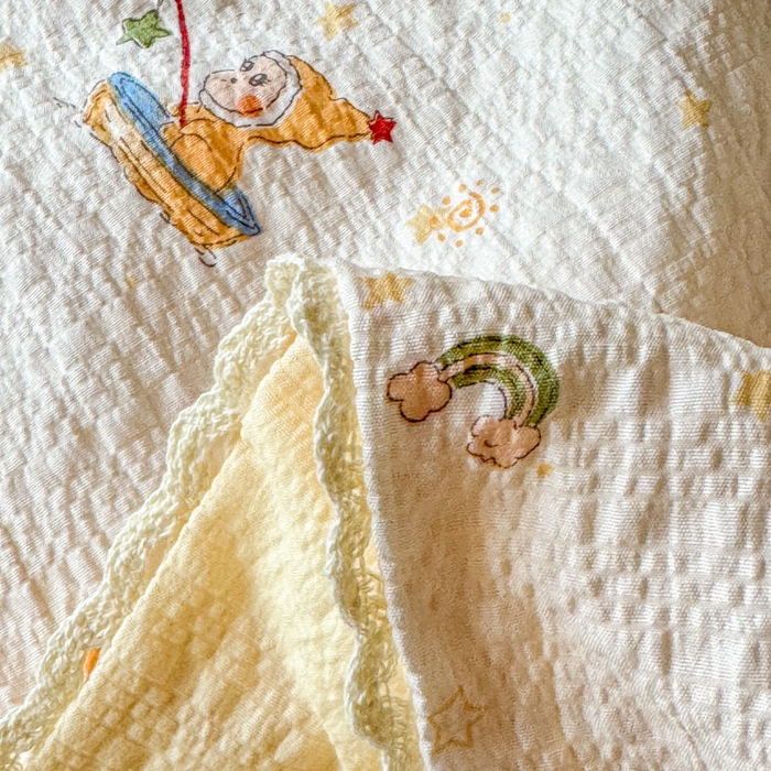 91家纺网 家纺一手货源 找家纺 （总）梦舒阳 2026新款泡芙棉夏被花边款泡芙纱夏凉被四件套空调被带小熊吊牌