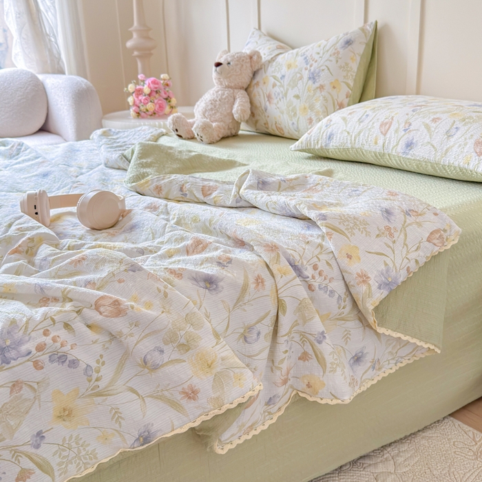 91家纺网 家纺一手货源 找家纺 梦舒阳 2026新款泡芙棉夏被花边款泡芙纱夏凉被四件套空调被带小熊吊牌 春天