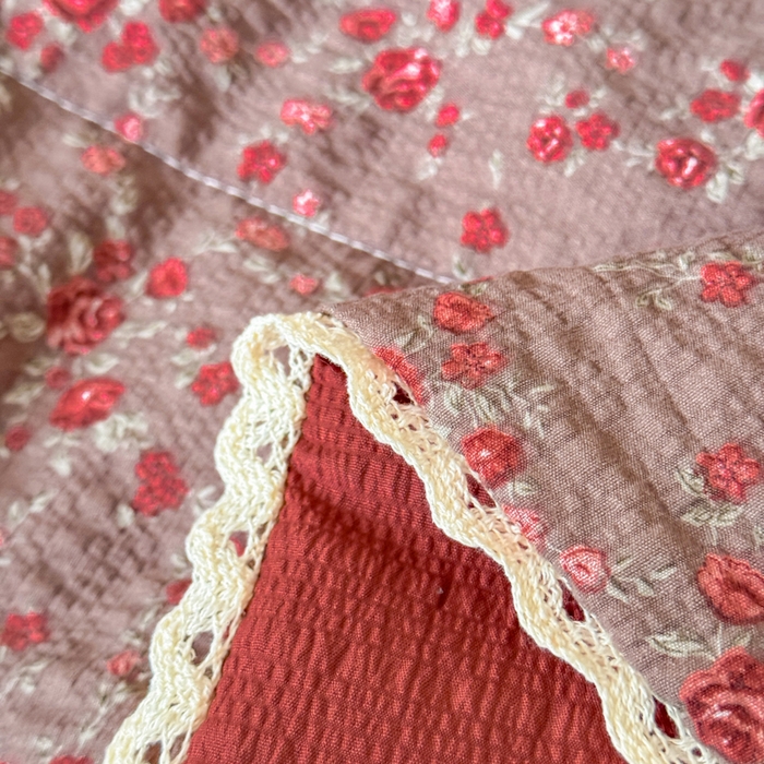 91家纺网 家纺一手货源 找家纺 梦舒阳 2026新款泡芙棉夏被花边款泡芙纱夏凉被四件套空调被带小熊吊牌 鸿运