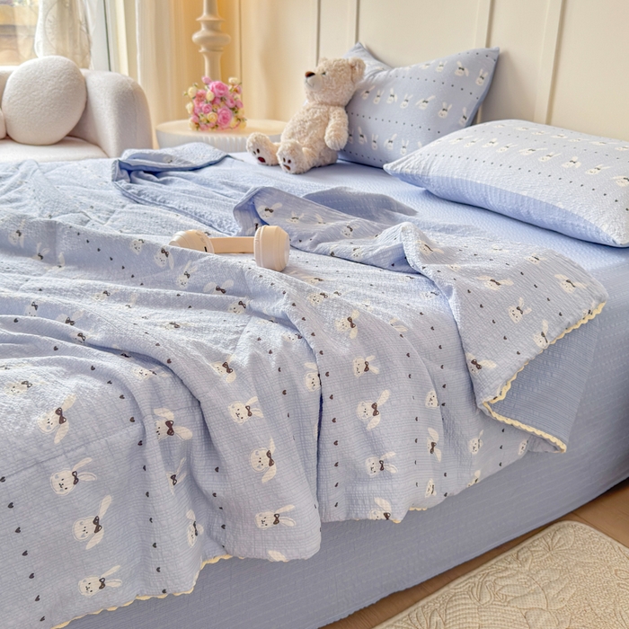 梦舒阳 2026新款泡芙棉夏被花边款泡芙纱夏凉被四件套空调被带小熊吊牌 蓝兔子
