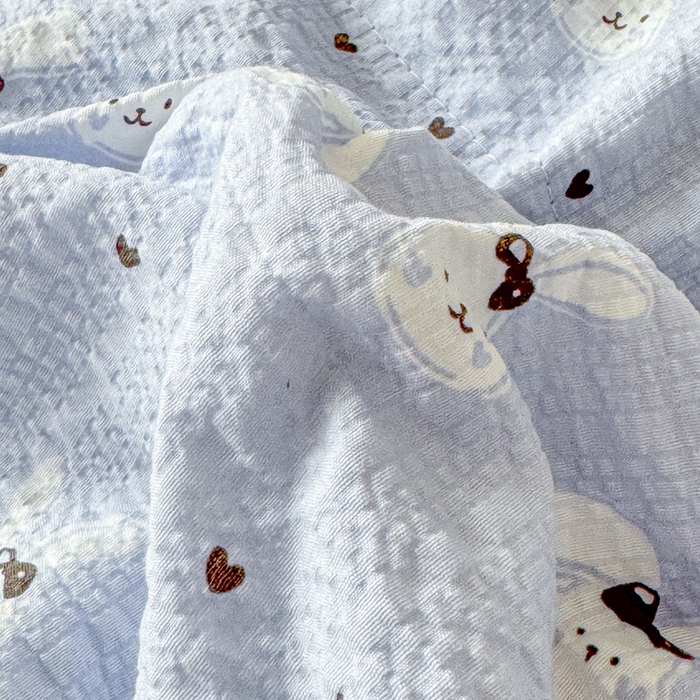 91家纺网 家纺一手货源 找家纺 梦舒阳 2026新款泡芙棉夏被花边款泡芙纱夏凉被四件套空调被带小熊吊牌 蓝兔子