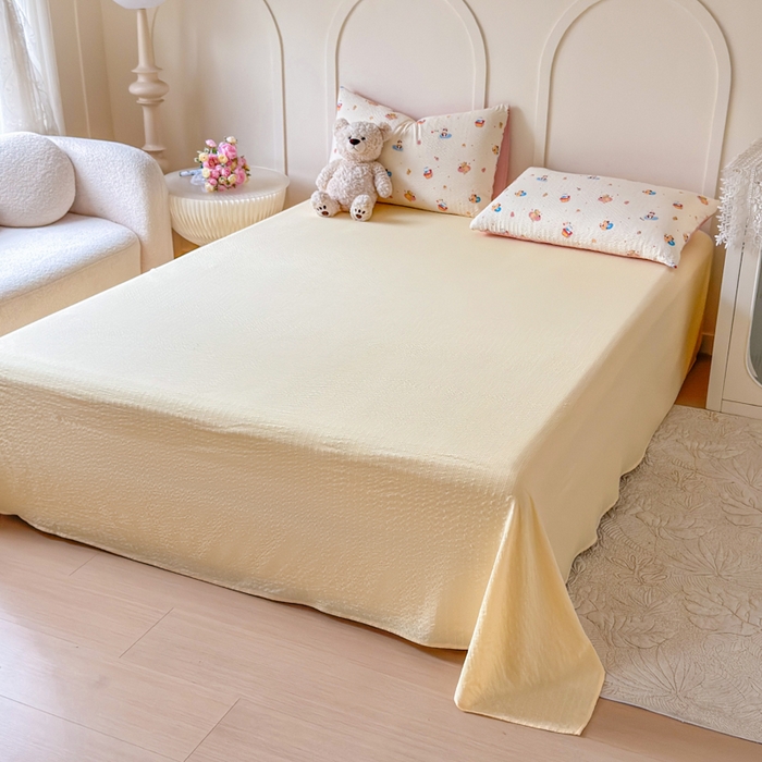 91家纺网 家纺一手货源 找家纺 梦舒阳 2026新款泡芙棉夏被花边款泡芙纱夏凉被四件套空调被带小熊吊牌 猫咪