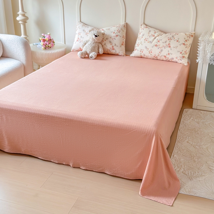 91家纺网 家纺一手货源 找家纺 梦舒阳 2026新款泡芙棉夏被花边款泡芙纱夏凉被四件套空调被带小熊吊牌 暖阳