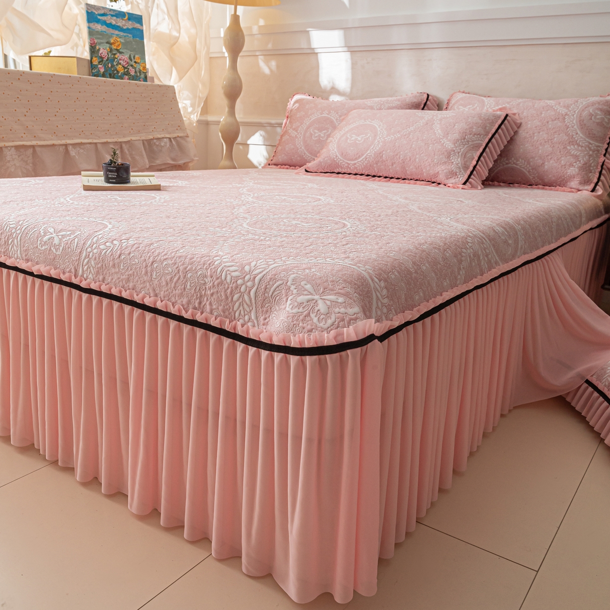 91家纺网 家纺一手货源 找家纺 （总）雅居纺家纺 2026新款花间蝶梦款凉感床裙凉席席子