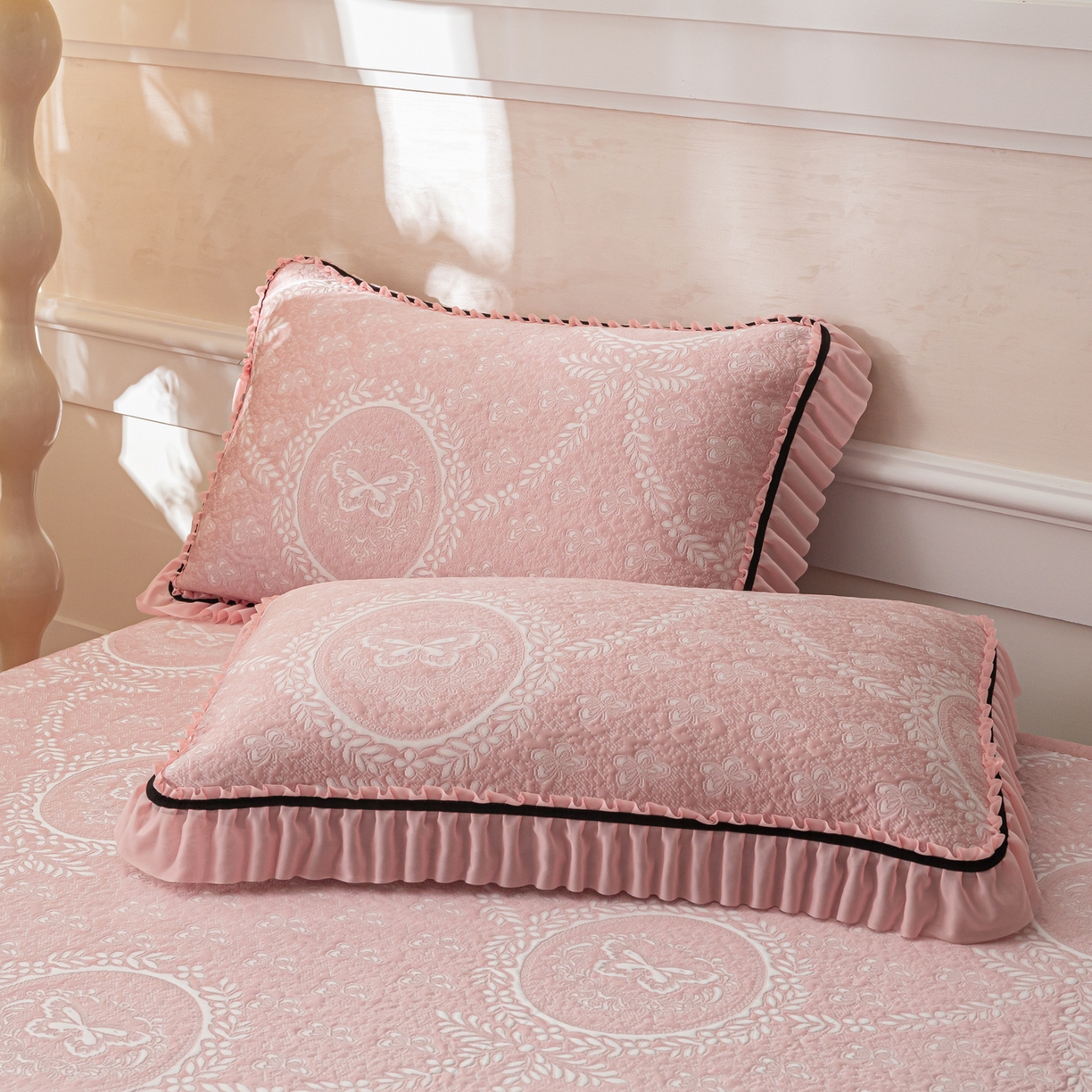 91家纺网 家纺一手货源 找家纺 （总）雅居纺家纺 2026新款花间蝶梦款凉感床裙凉席席子