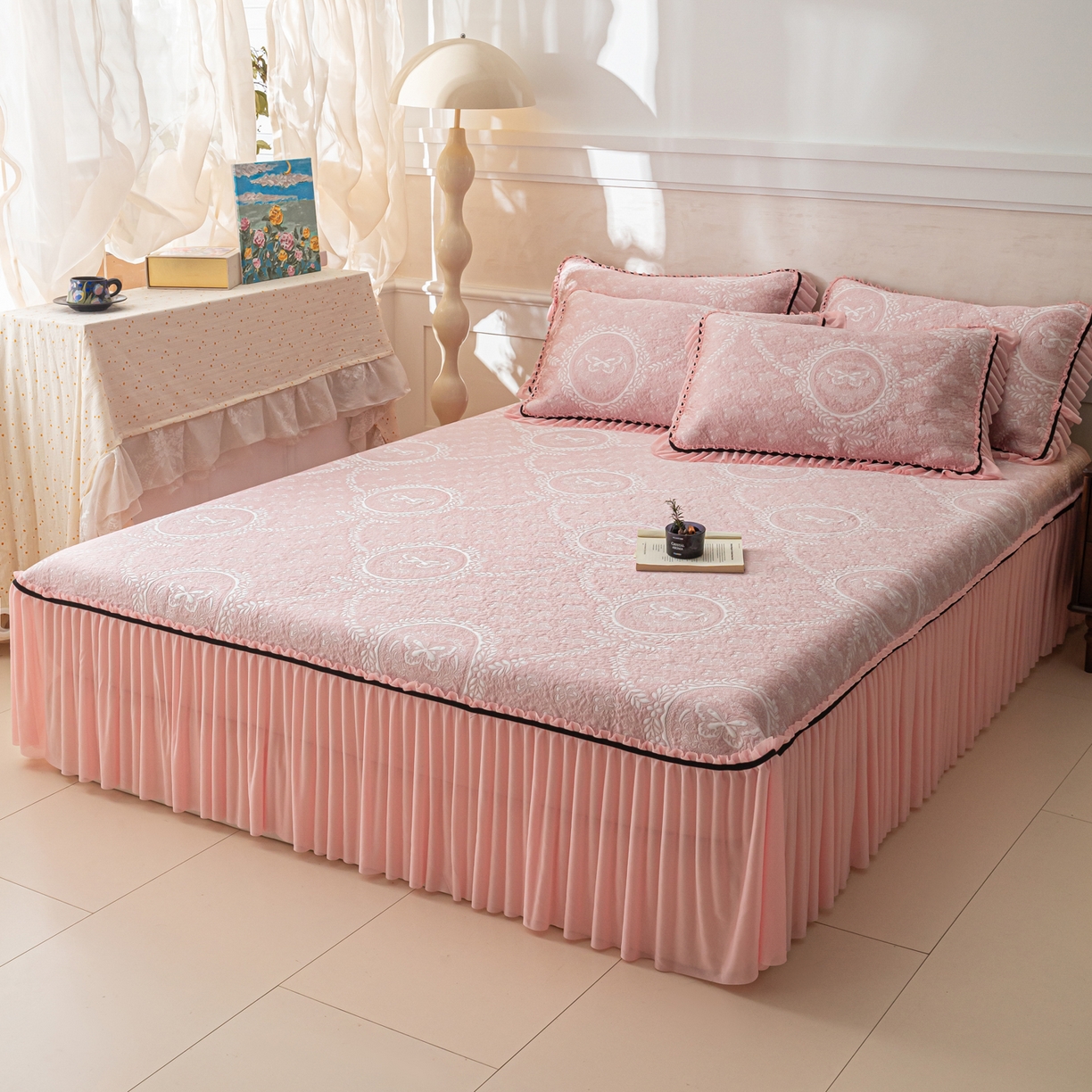 91家纺网 家纺一手货源 找家纺 （总）雅居纺家纺 2026新款花间蝶梦款凉感床裙凉席席子