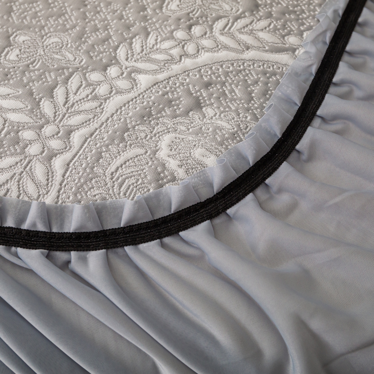 91家纺网 家纺一手货源 找家纺 雅居纺家纺 2026新款花间蝶梦款凉感床裙凉席席子 花间蝶梦-灰