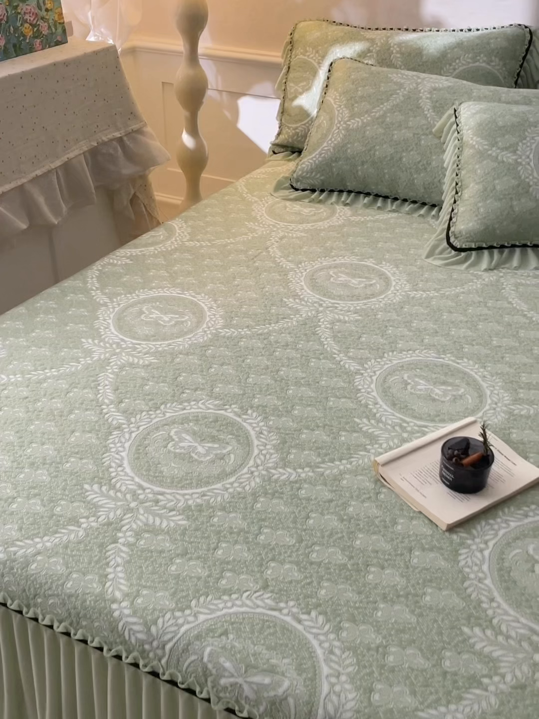 91家纺网 家纺一手货源 找家纺 雅居纺家纺 2026新款花间蝶梦款凉感床裙凉席席子 花间蝶梦-绿