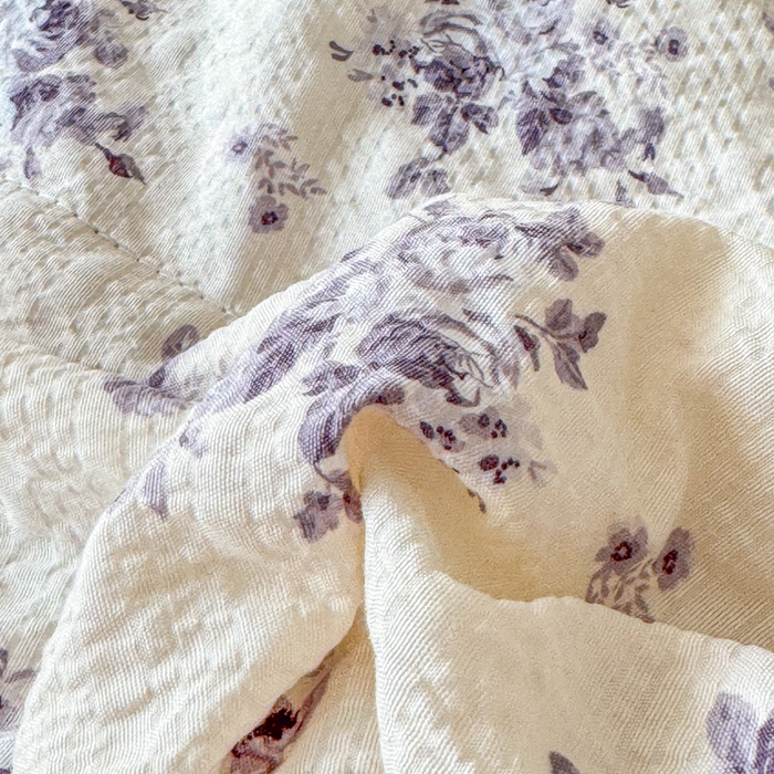 91家纺网 家纺一手货源 找家纺 梦舒阳 2026新款泡芙棉夏被花边款泡芙纱夏凉被四件套空调被带小熊吊牌 紫花