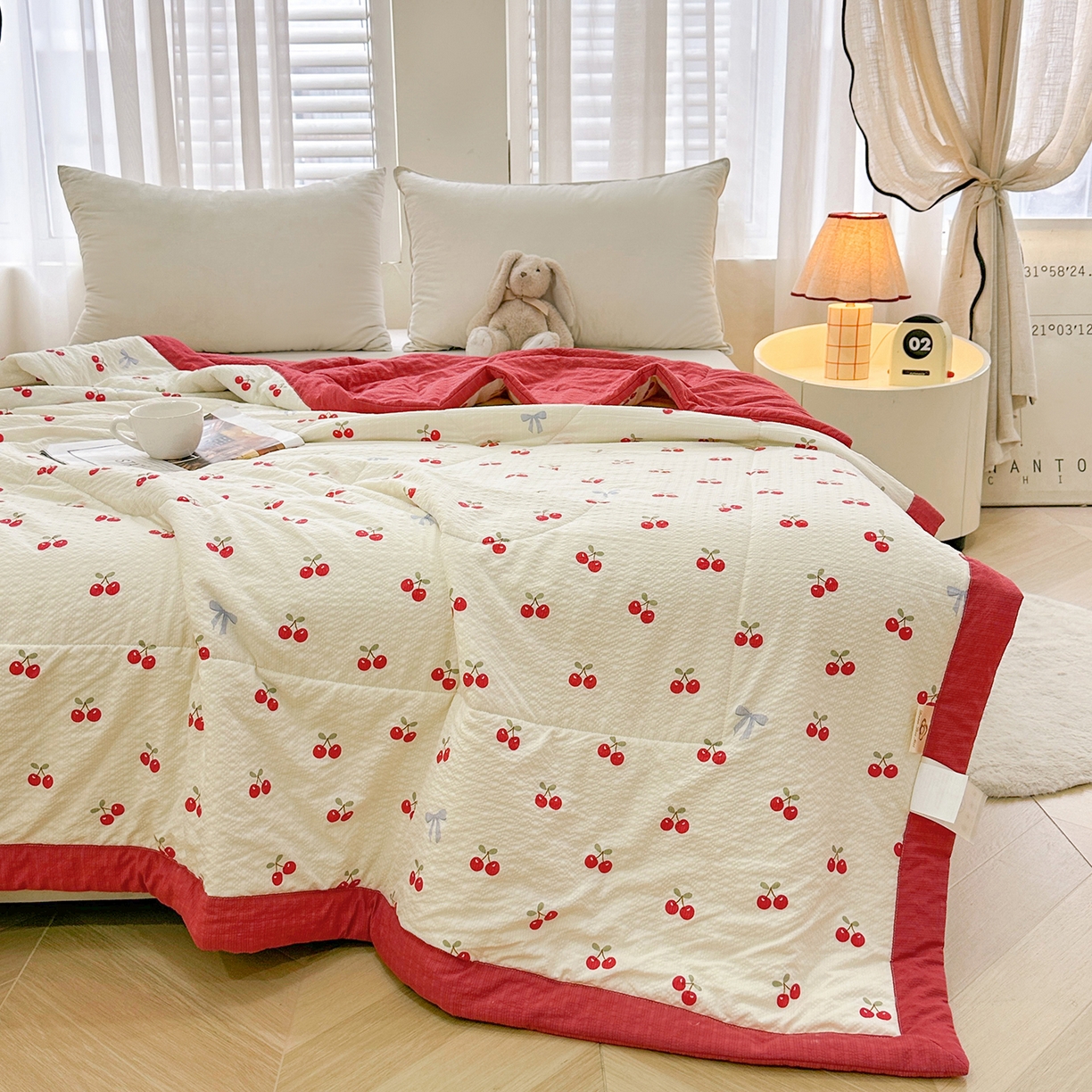 91家纺网 家纺一手货源 找家纺 魅图家纺 2026新款泡芙纱新疆棉花夏被 樱桃笔记