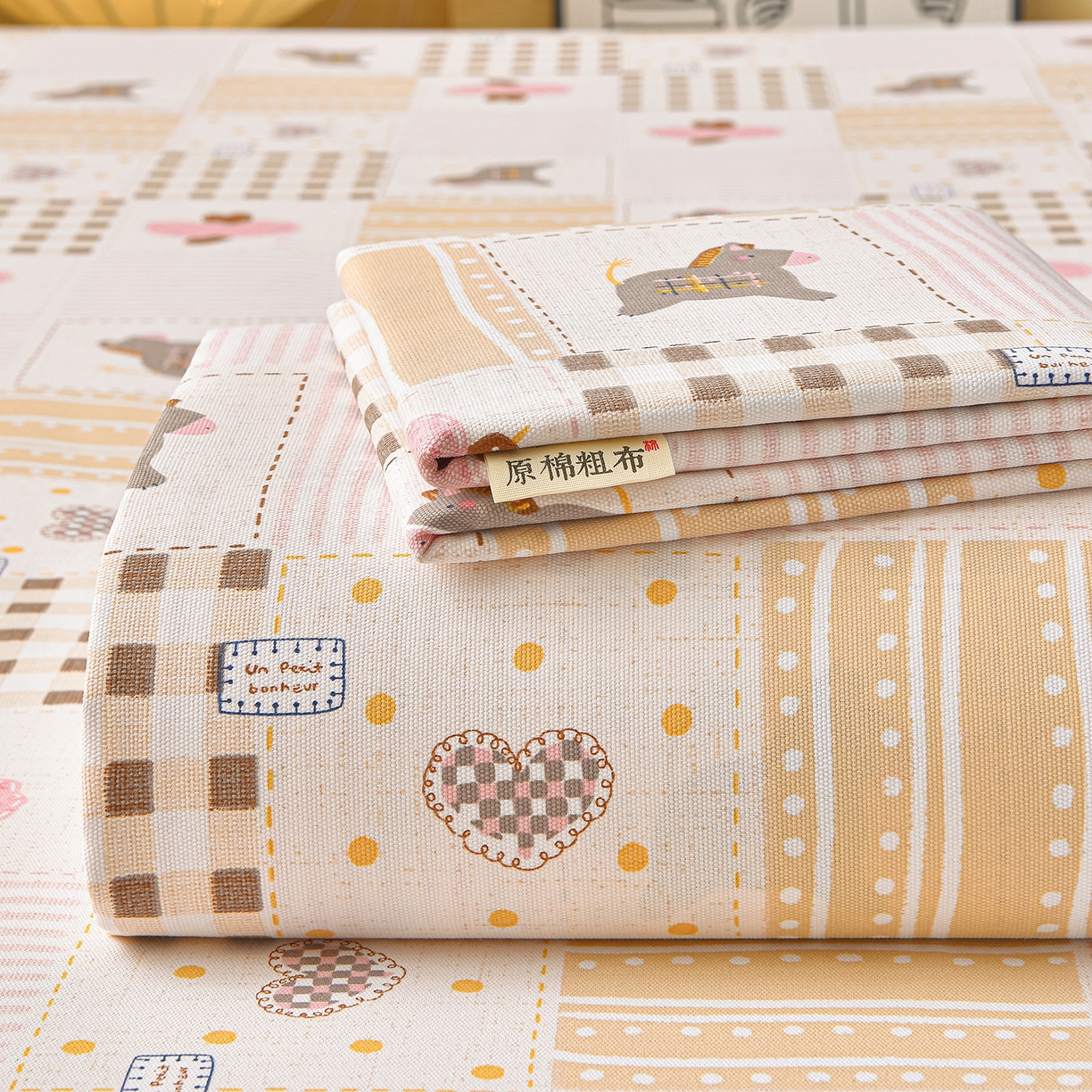 91家纺网 家纺一手货源 找家纺 曼尼 2026新款亲肤舒适原棉老粗布床单凉席三件套 爱心小马