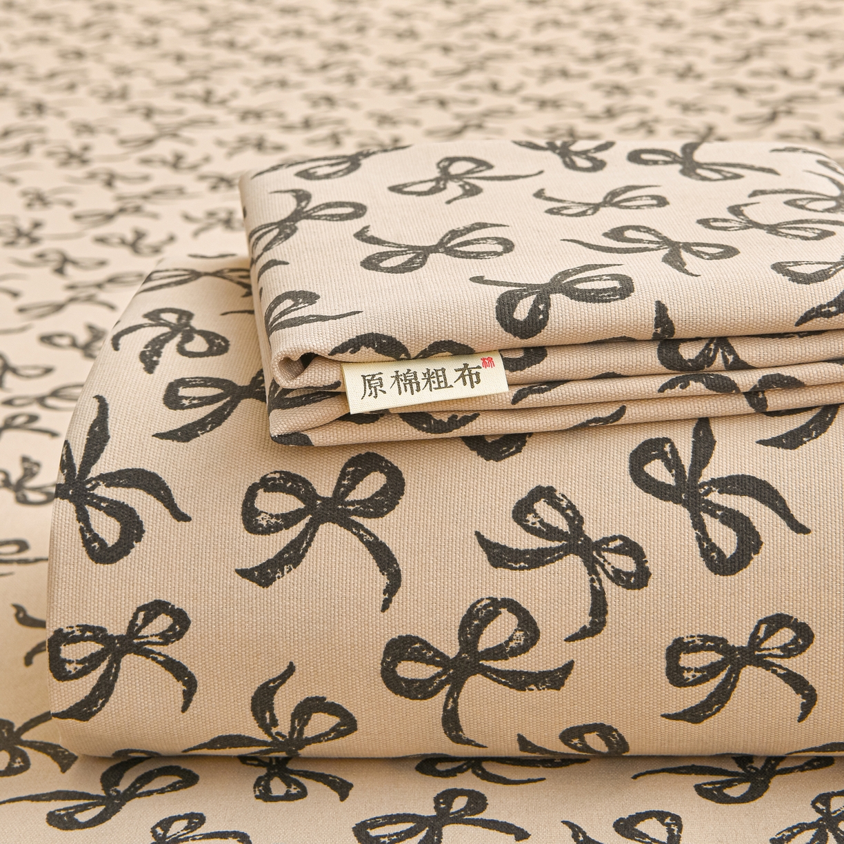 91家纺网 家纺一手货源 找家纺 曼尼 2026新款亲肤舒适原棉老粗布床单凉席三件套 蝴蝶结