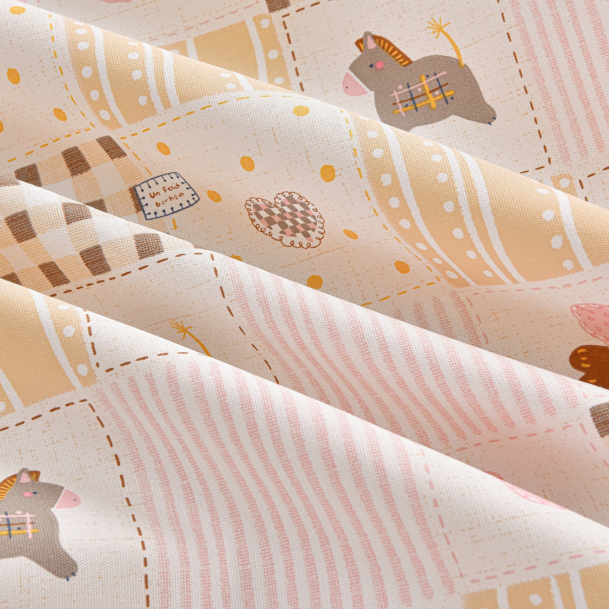 91家纺网 家纺一手货源 找家纺 曼尼 2026新款亲肤舒适原棉老粗布床单凉席三件套 爱心小马