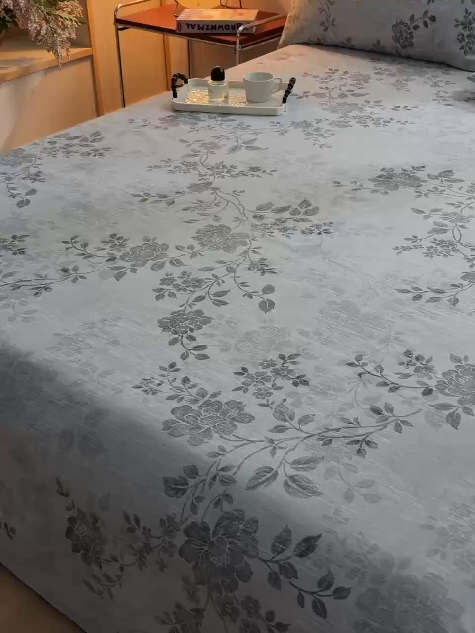 91家纺网 家纺一手货源 找家纺 曼尼 2026新款亲肤舒适原棉老粗布床单凉席三件套 花枝灰