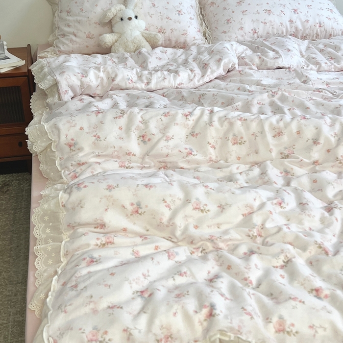 91家纺网 家纺一手货源 找家纺 （总）荣轩家居 2026新款韩式浪漫花边工艺款全棉纯棉双层纱四件套（铺床版）