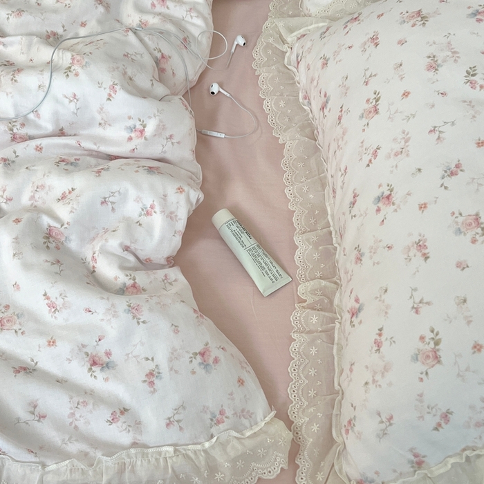 91家纺网 家纺一手货源 找家纺 荣轩家居 2026新款韩式浪漫花边工艺款全棉纯棉双层纱四件套（铺床版）雾粉蔷薇