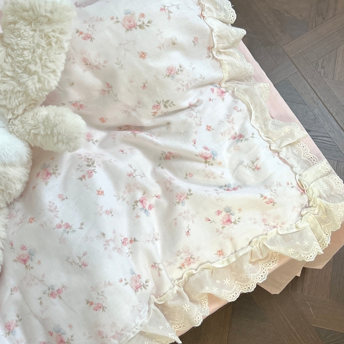 91家纺网 家纺一手货源 找家纺 荣轩家居 2026新款韩式浪漫花边工艺款全棉纯棉双层纱四件套（铺床版）雾粉蔷薇