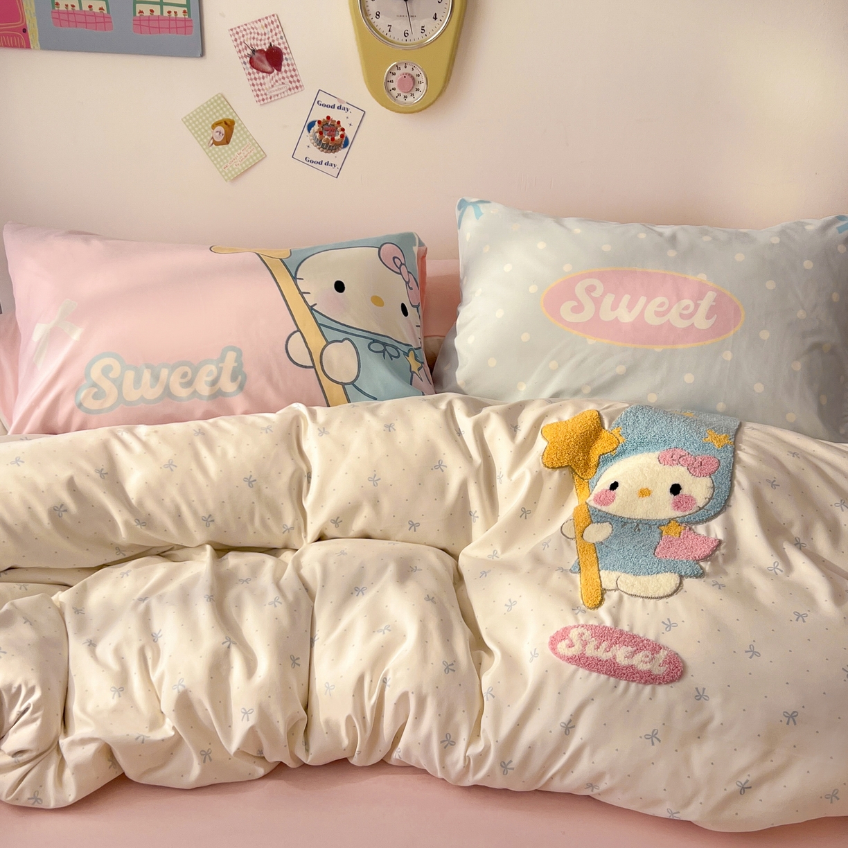 91家纺网 家纺一手货源 找家纺 沐慕 2026新款加厚款水洗棉云朵棉大版立体毛巾绣四件套 魔法喵