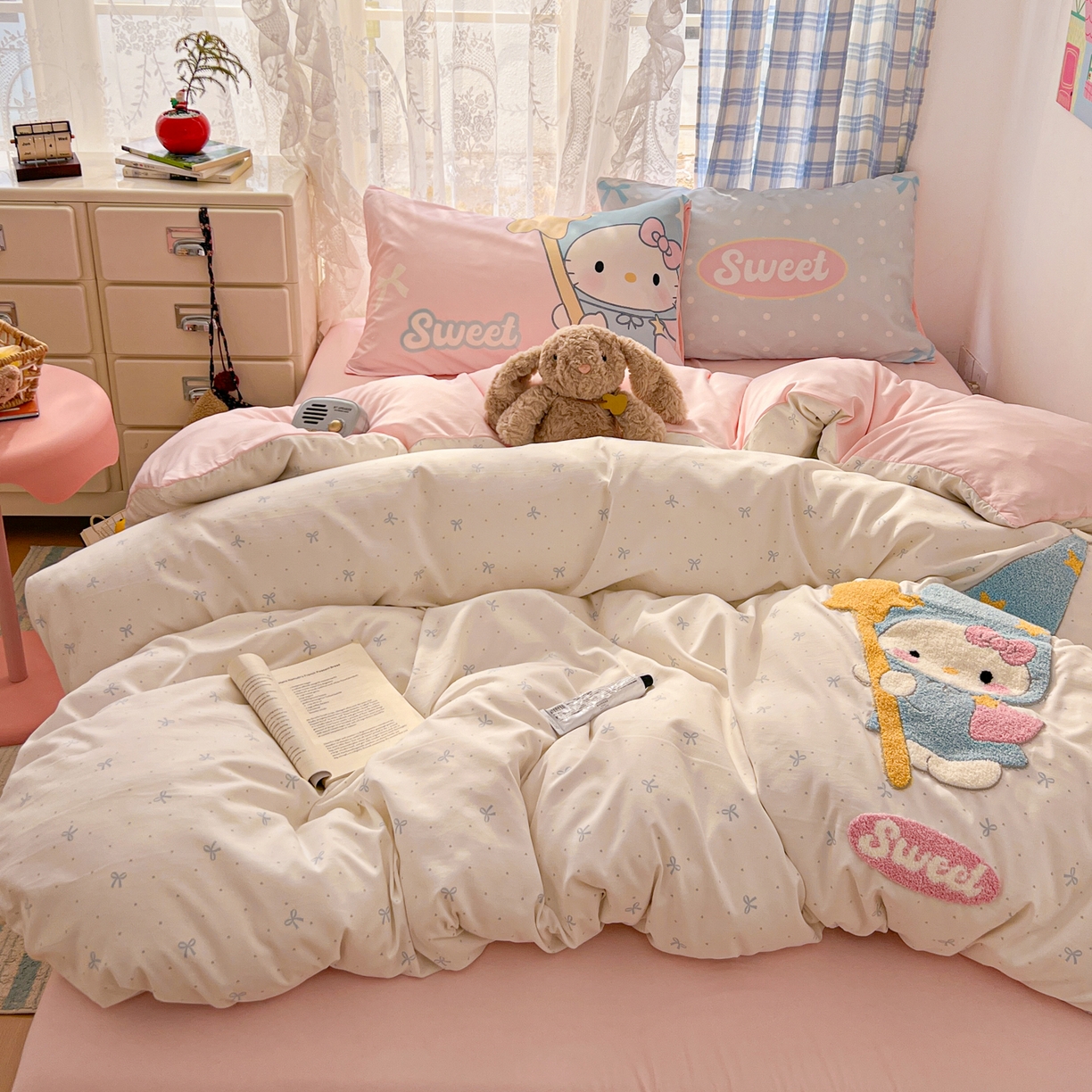 91家纺网 家纺一手货源 找家纺 沐慕 2026新款加厚款水洗棉云朵棉大版立体毛巾绣四件套 魔法喵