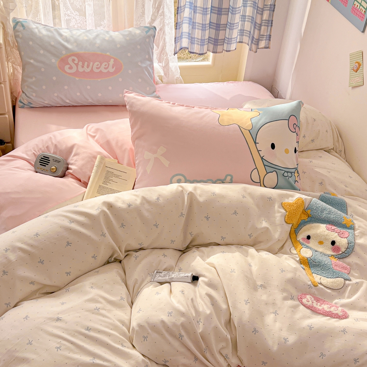 91家纺网 家纺一手货源 找家纺 沐慕 2026新款加厚款水洗棉云朵棉大版立体毛巾绣四件套 魔法喵