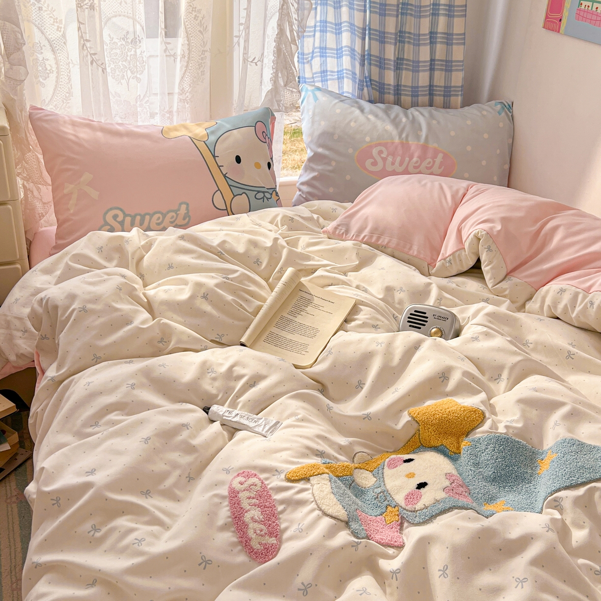 91家纺网 家纺一手货源 找家纺 沐慕 2026新款加厚款水洗棉云朵棉大版立体毛巾绣四件套 魔法喵