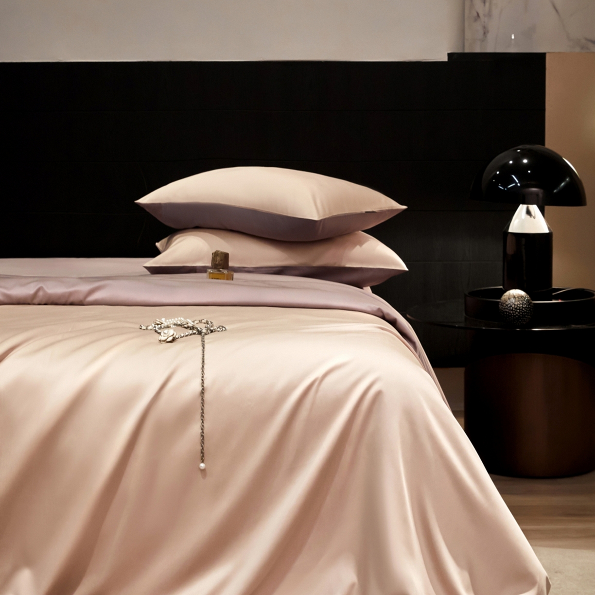 91家纺网 家纺一手货源 找家纺 秀色家纺 2026新款100Pro+高级感轻奢天丝四件套长绒棉新疆纯色双拼凉感夏季裸睡4件 Air天丝棉-桃灰粉+迷雾紫