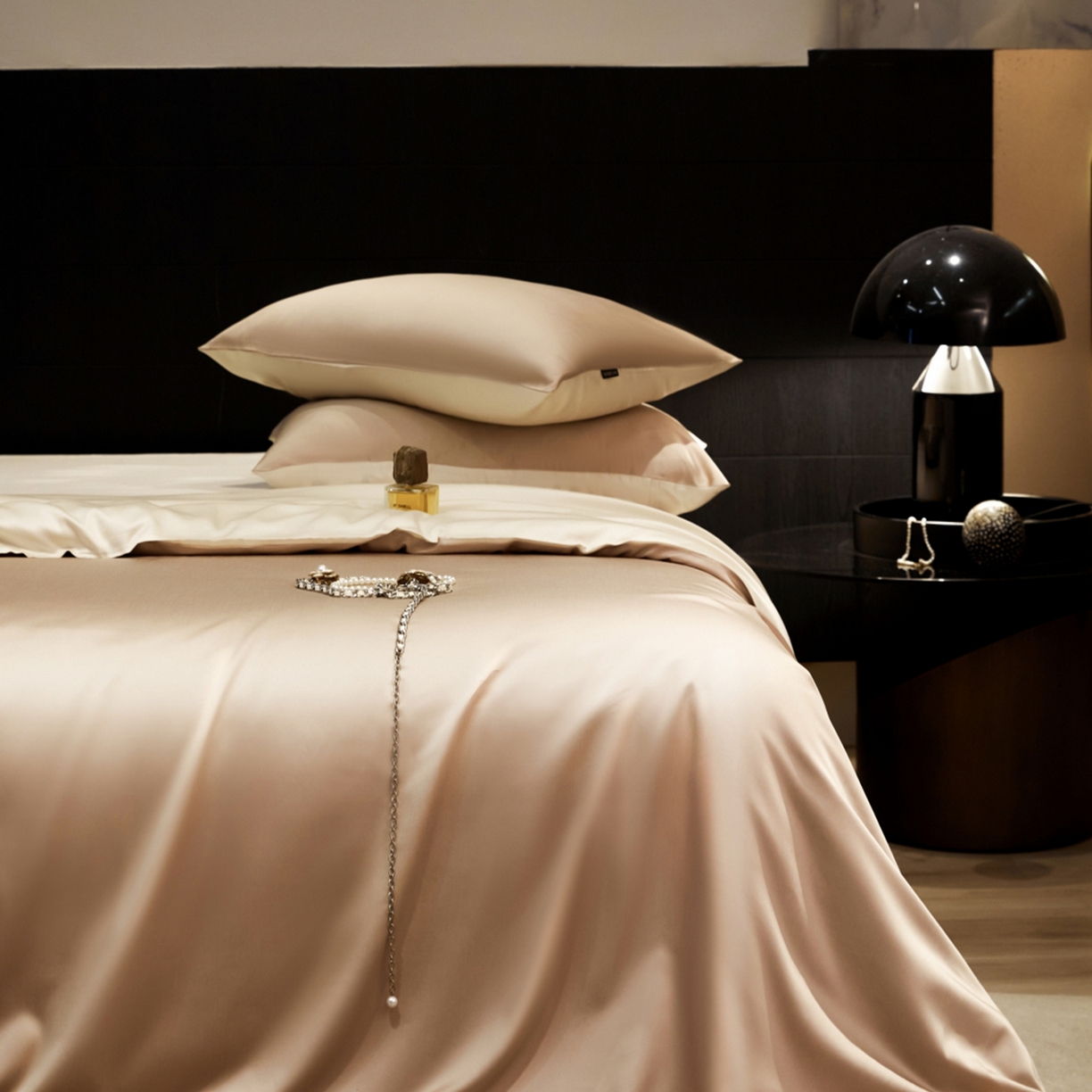 91家纺网 家纺一手货源 找家纺 秀色家纺 2026新款100Pro+高级感轻奢天丝四件套长绒棉新疆纯色双拼凉感夏季裸睡4件 Air天丝棉-温柔奶白